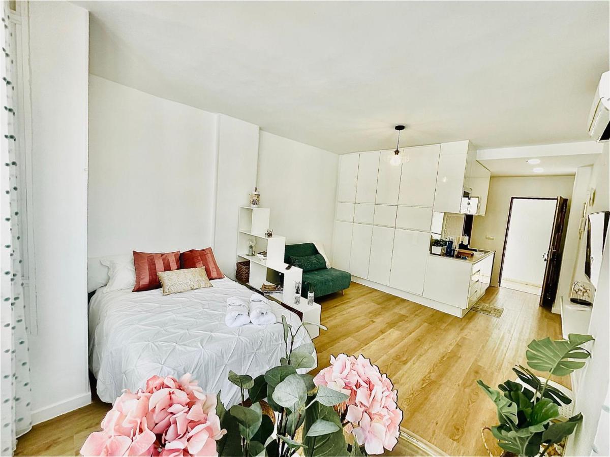 Apartament Luxury Loft With Pool In The Centre Torremolinos Zewnętrze zdjęcie